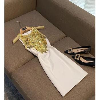 כבד גרם זהב, פייטים חרוזים או הצוואר שרוולים אופנה אלגנטית גב רוכסן בלינג מיכל נשים שמלה לבנה.